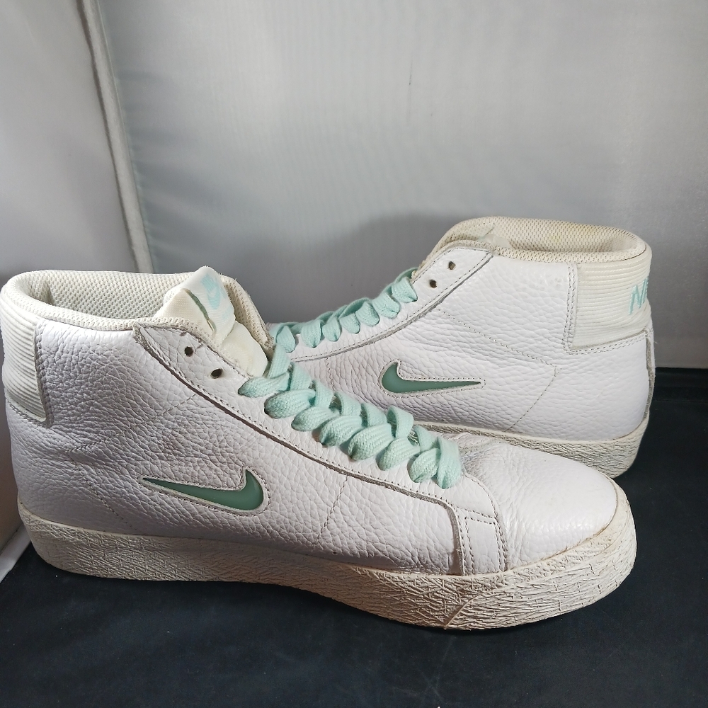 Nike SB Zoom Blazer Glacier Ice Women’s  Leather Sneaker Size 8.5